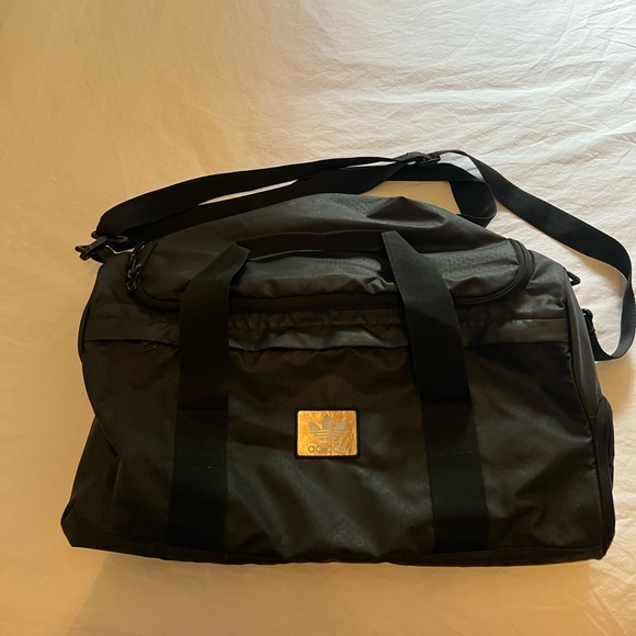 Adidas small gym/duffle bag - Picture 2 of 5